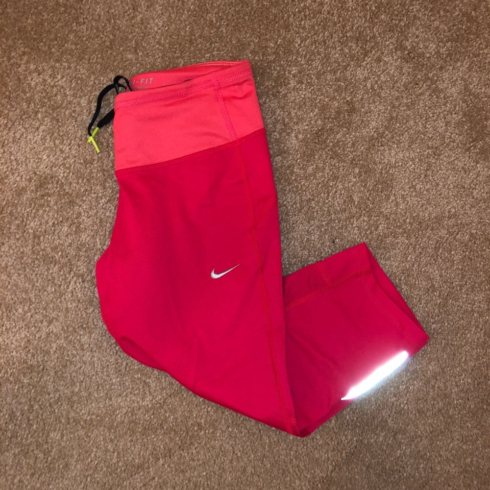 Nike dri-fit knee length leggings